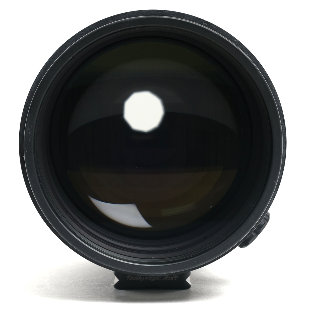 Nikon AF-S 200mm f/2 G VR II lens Grade 8