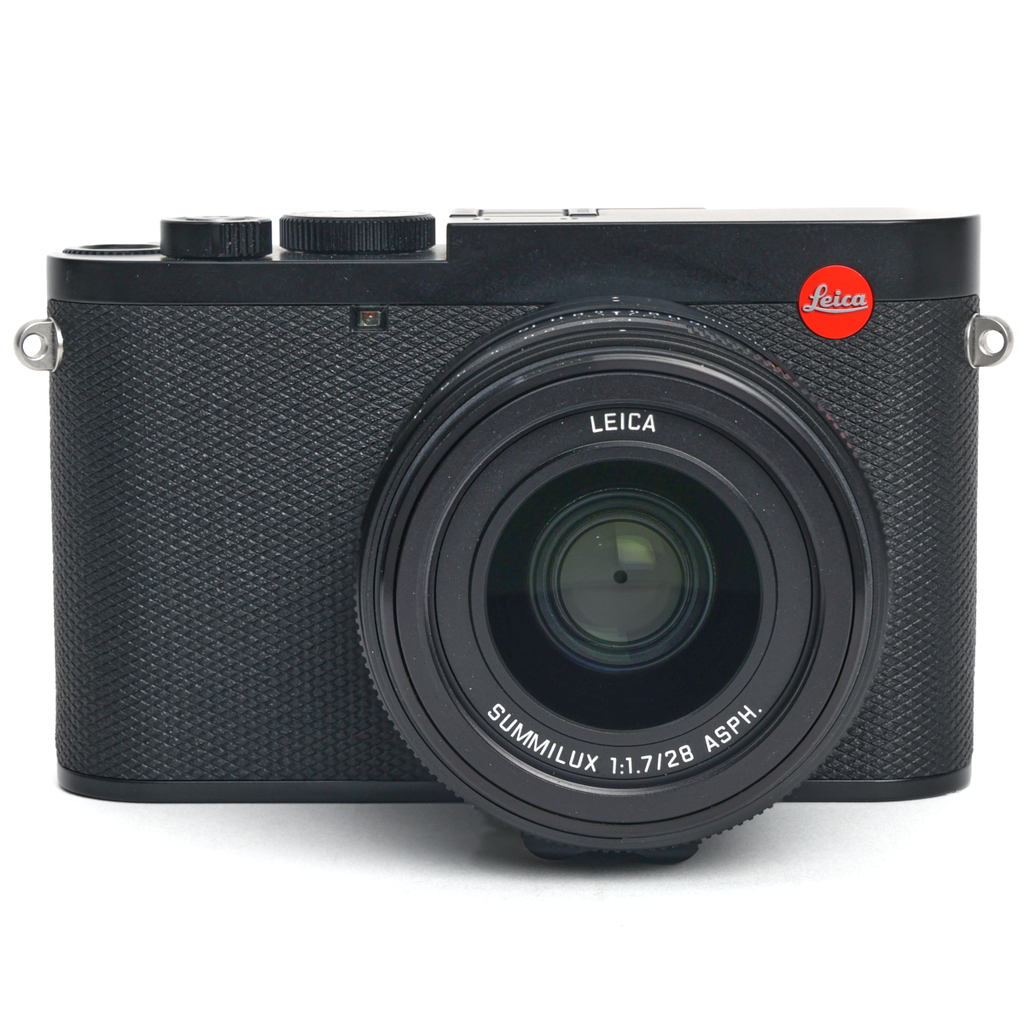 Leica Q3 w/- Thumb support Grade 10