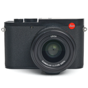 Leica Q3 w/- Thumb support Grade 10