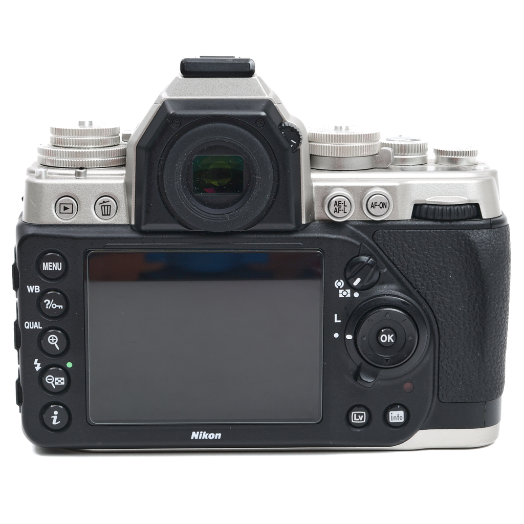 Nikon DF Silver - Grade 8 