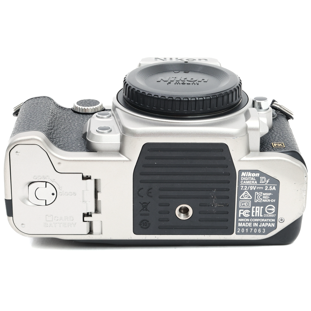 Nikon DF Silver - Grade 8 