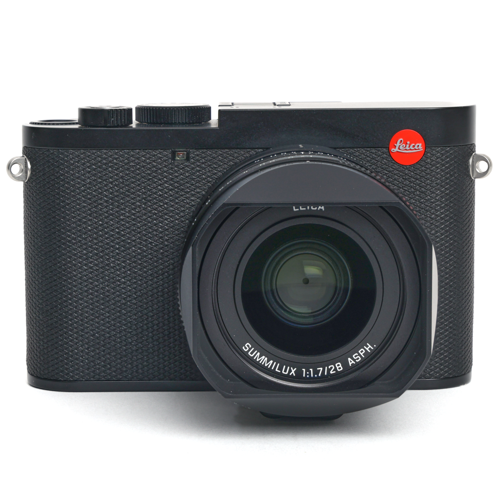 Leica Q3 w/- Thumb Support - Grade 9